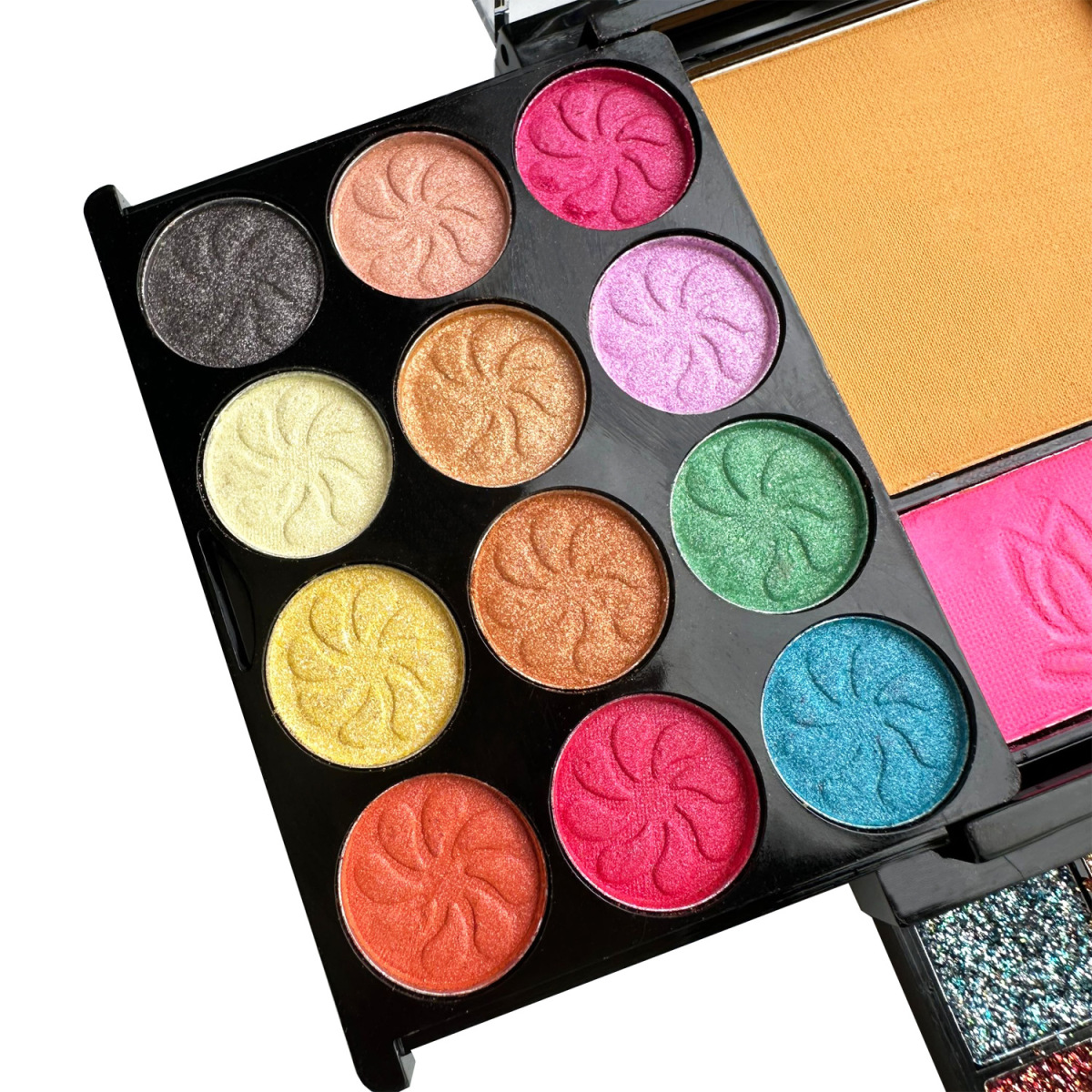 MAQuillAGE セット Wholesale Glazzi Eye Shadow Powder Cake Blush Lip Glaze Suit Easy