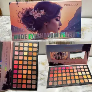 Paleta de sombras de ojos con 50 colores de atardecer y diseño de belleza para el día de San Valentín, paleta de sombras de ojos de colores mate perlados y multicolores, otras paletas de maquillaje